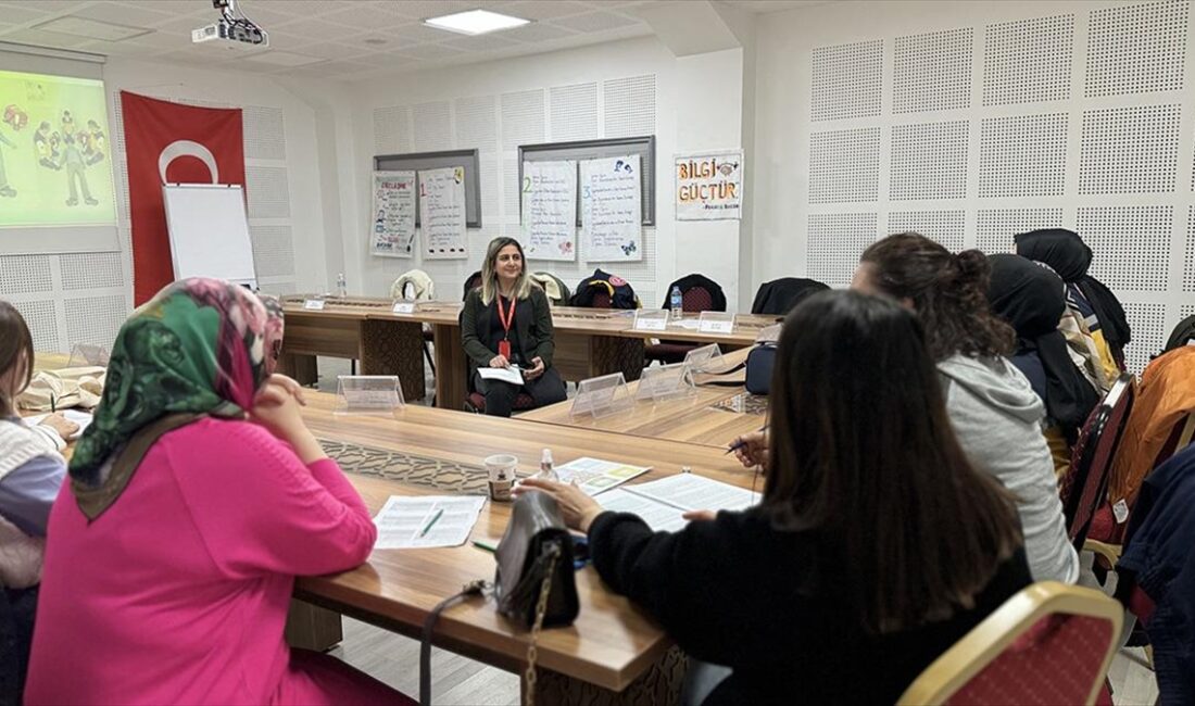 Trabzon'da Acil Sağlık Hizmetleri Eğitim Birimi, simüle ettikleri hasta vakaları