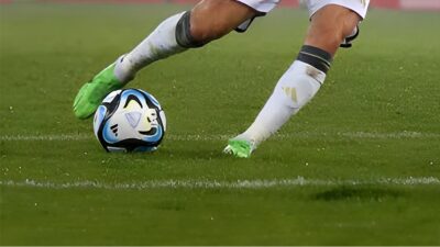 Almanya Kupası'nda Bundesliga takımı Borussia Mönchengladbach'ı 2-1 mağlup eden 3.