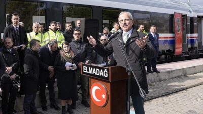 Ulaştırma ve Altyapı Bakanı Abdulkadir Uraloğlu, "Tren seferlerinde bilet fiyatlarını