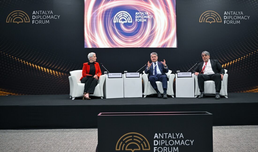 TOGG CEO'su Gürcan Karakaş, Antalya Diplomasi Forumu'nda konuştu: - "Son teknoloji mobilite cihazlarına artık araba denilmiyor, bunlar artık