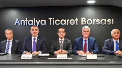 - "Tarım ve Orman Bakanlığının da konuya hassasiyetle yaklaştığını, hastalığın