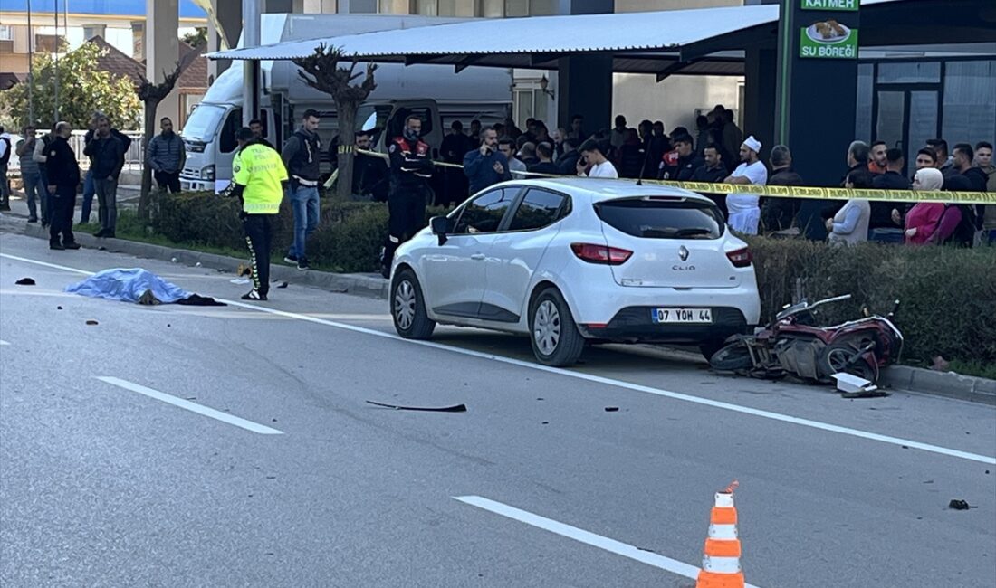 ANTALYA (AA) – Antalya'nın Kumluca ilçesinde otomobille çarpışan elektrikli bisikletin