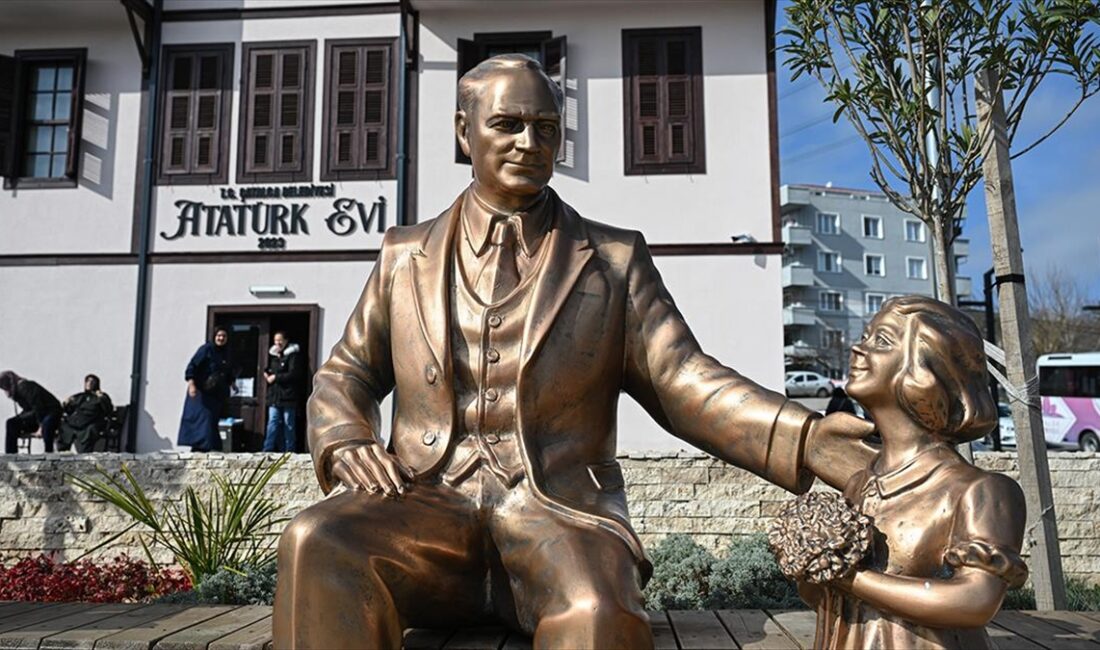 Mustafa Kemal Atatürk'ün 1881'de Selanik'te dünyaya geldiği ve çocukluğunu geçirdiği