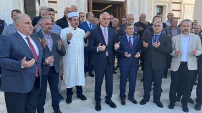 - "Antalya Havalimanı'nın hem iç hem de dış hat terminalleri