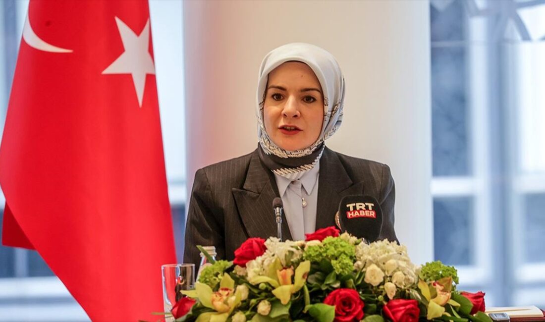 Aile ve Sosyal Hizmetler Bakanı Mahinur Özdemir Göktaş, "Aile Eğitim
