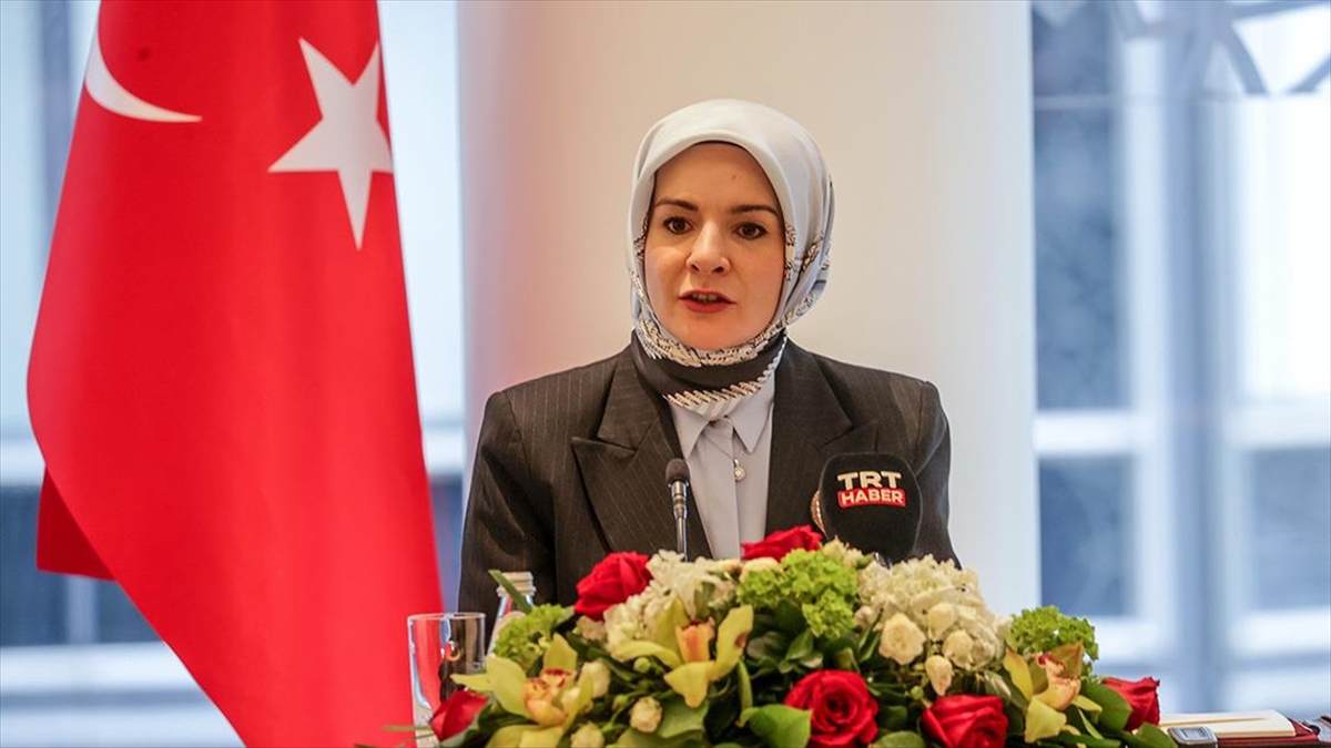 Aile ve Sosyal Hizmetler Bakanı Mahinur Özdemir Göktaş, "Aile Eğitim