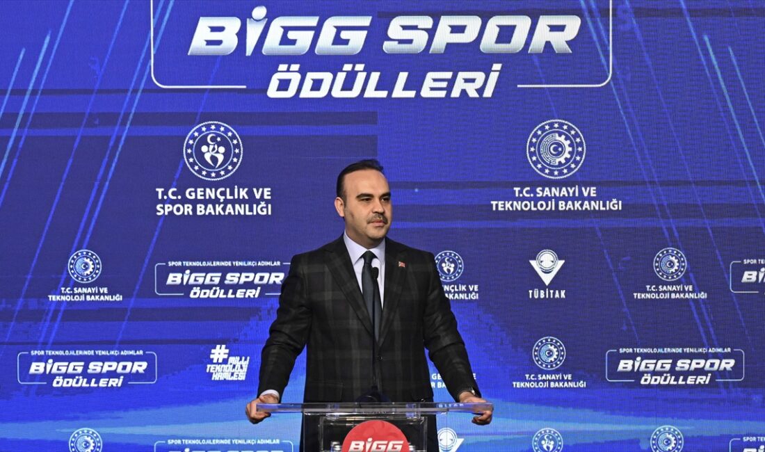 Sanayi ve Teknoloji Bakanı Mehmet Fatih Kacır, spor teknolojileri pazarının