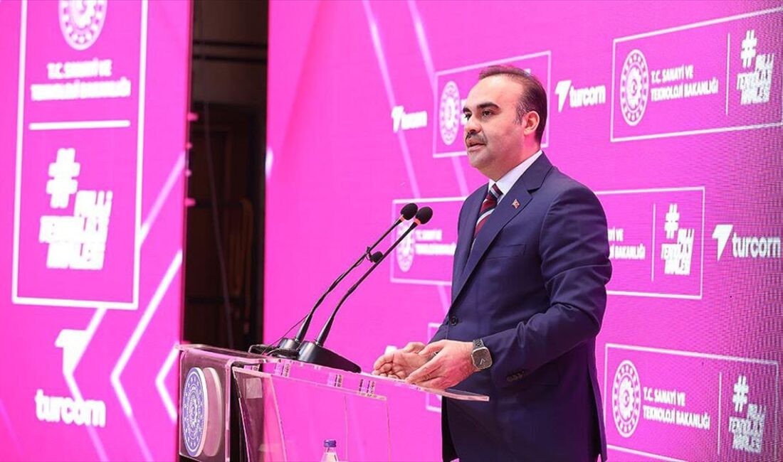 Sanayi ve Teknoloji Bakanı Mehmet Fatih Kacır, "Teknolojiyi kim geliştiriyorsa,