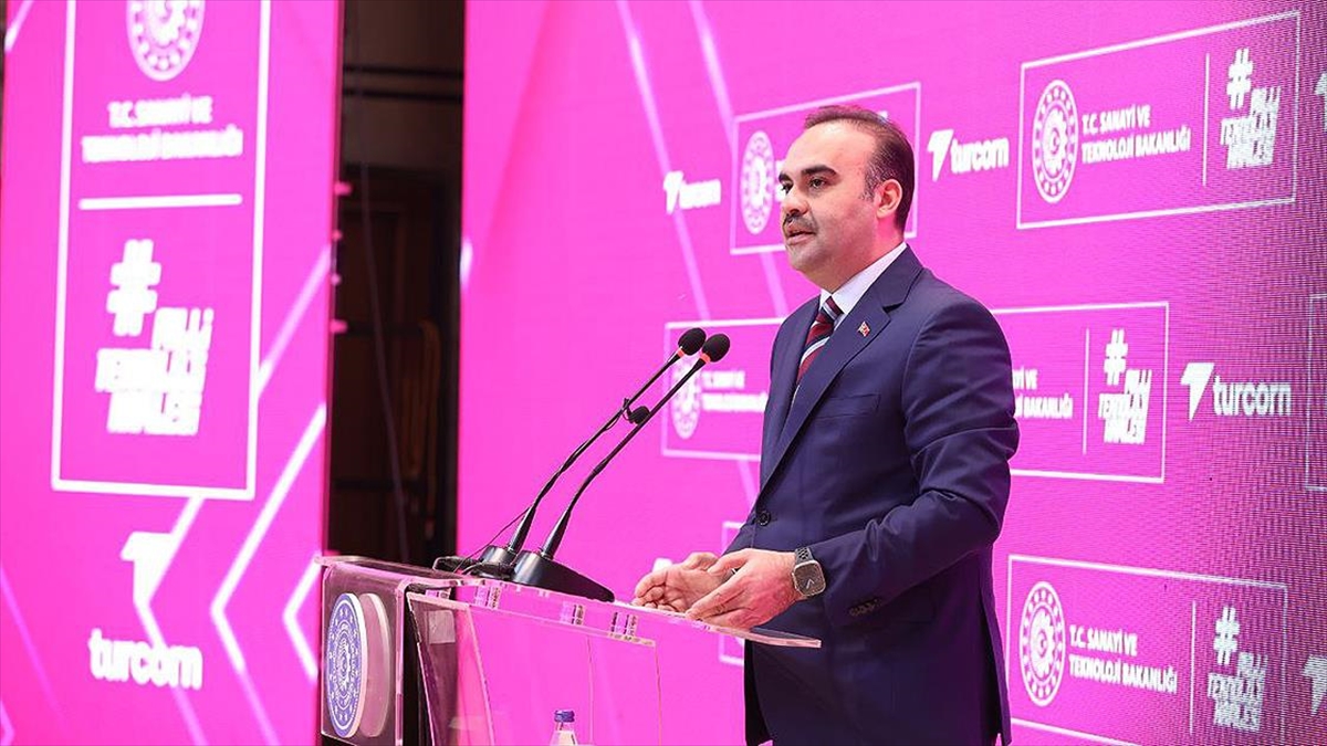Sanayi ve Teknoloji Bakanı Mehmet Fatih Kacır, "Teknolojiyi kim geliştiriyorsa,