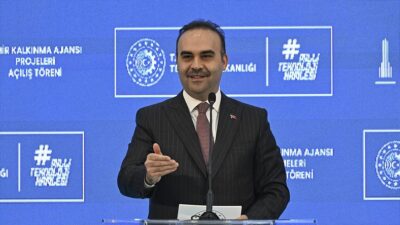 Sanayi ve Teknoloji Bakanı Mehmet Fatih Kacır, "Gelişme hızımız gösteriyor