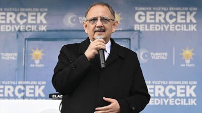 Bakan Mehmet Özhaseki, "İnşallah konteyner kentlerde bekleyen, kirada olan kardeşlerimizin