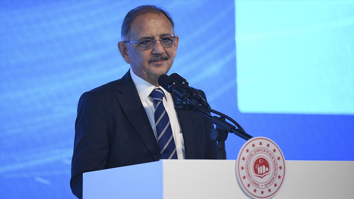 Çevre, Şehircilik ve İklim Değişikliği Bakanı Mehmet Özhaseki, İstanbul'da yürütülecek