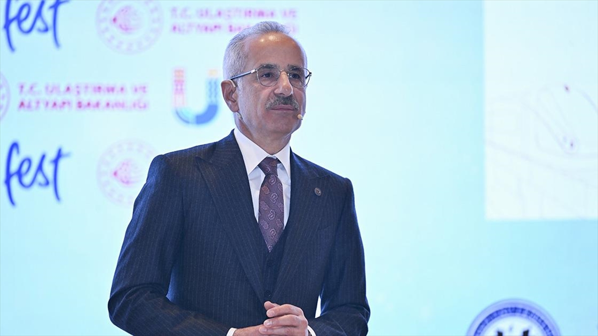 Ulaştırma ve Altyapı Bakanı Abdulkadir Uraloğlu, 5G teknolojisine uygun zamanda