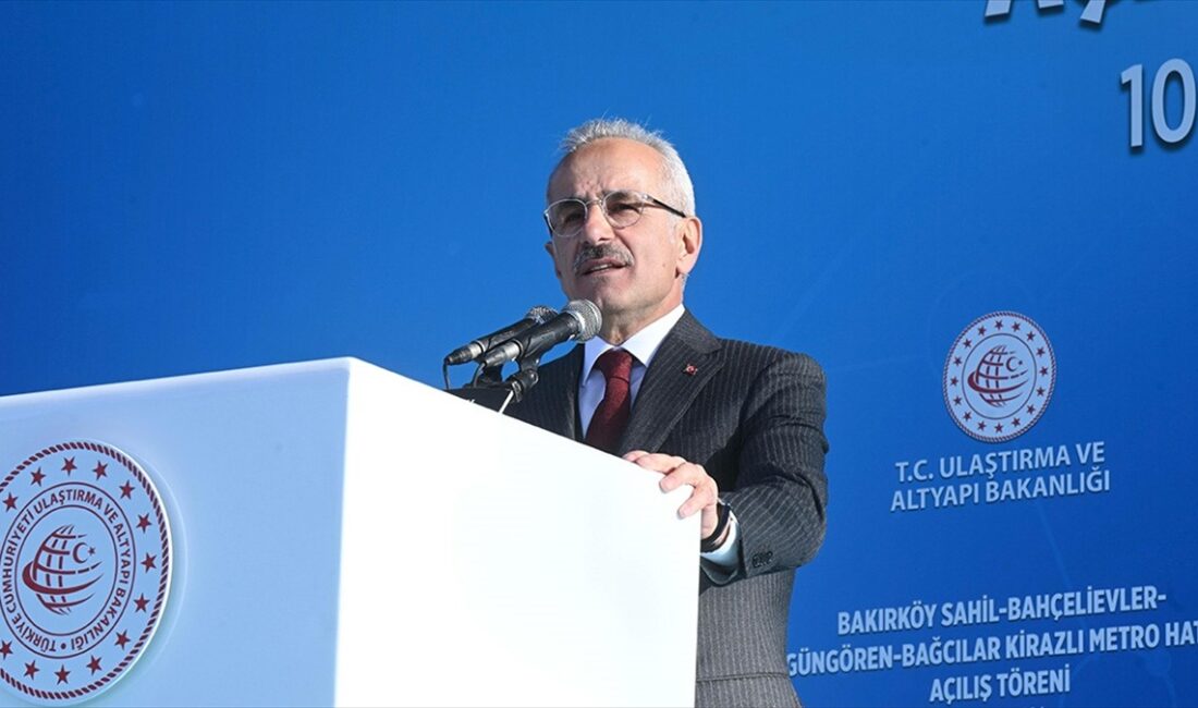 Ulaştırma ve Altyapı Bakanı Abdulkadir Uraloğlu, "Ulaştırma ve Altyapı Bakanlığı