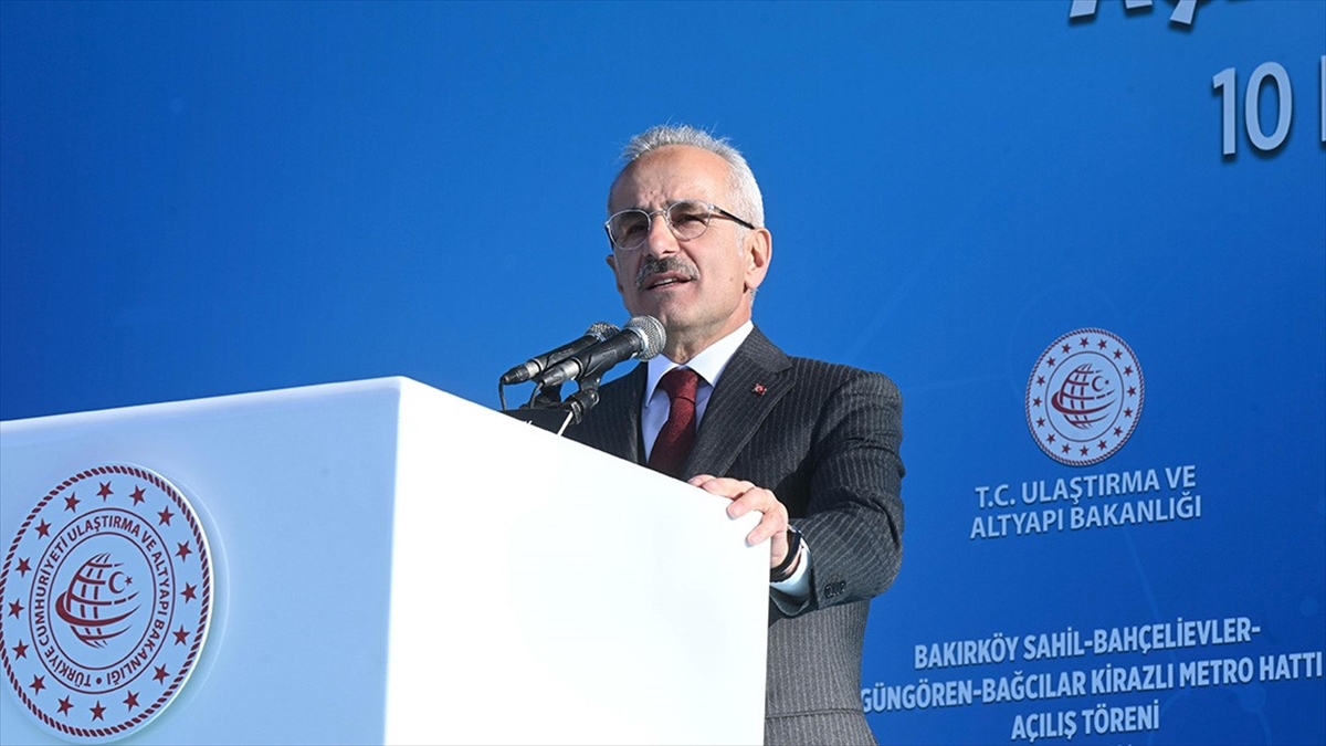 Ulaştırma ve Altyapı Bakanı Abdulkadir Uraloğlu, "Ulaştırma ve Altyapı Bakanlığı