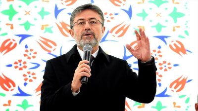 Tarım ve Orman Bakanı İbrahim Yumaklı, kent tarımını özellikle büyükşehirlerin