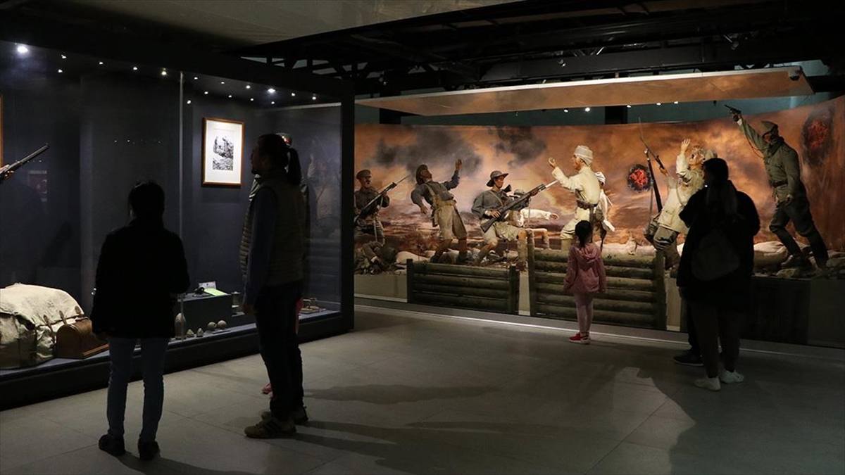 Çanakkale'de göğüs göğüse çarpışarak canlarını feda eden Mehmetçik ile İtilaf