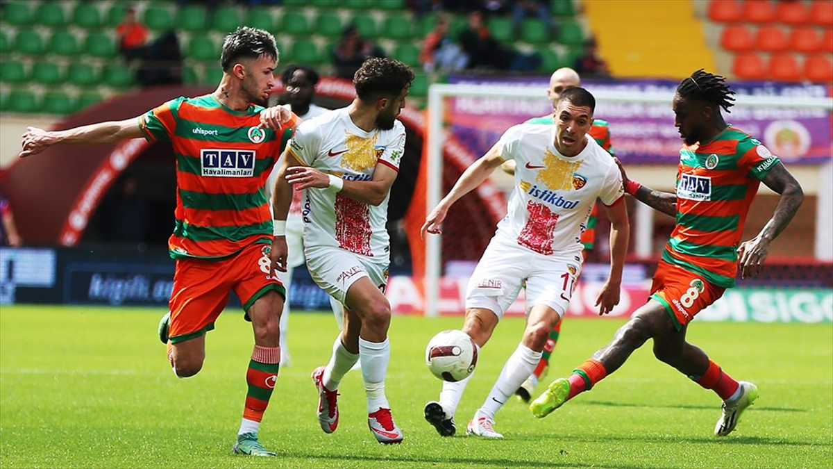 Trendyol Süper Lig'in 30. haftasında Corendon Alanyaspor, evinde ağırladığı Mondihome