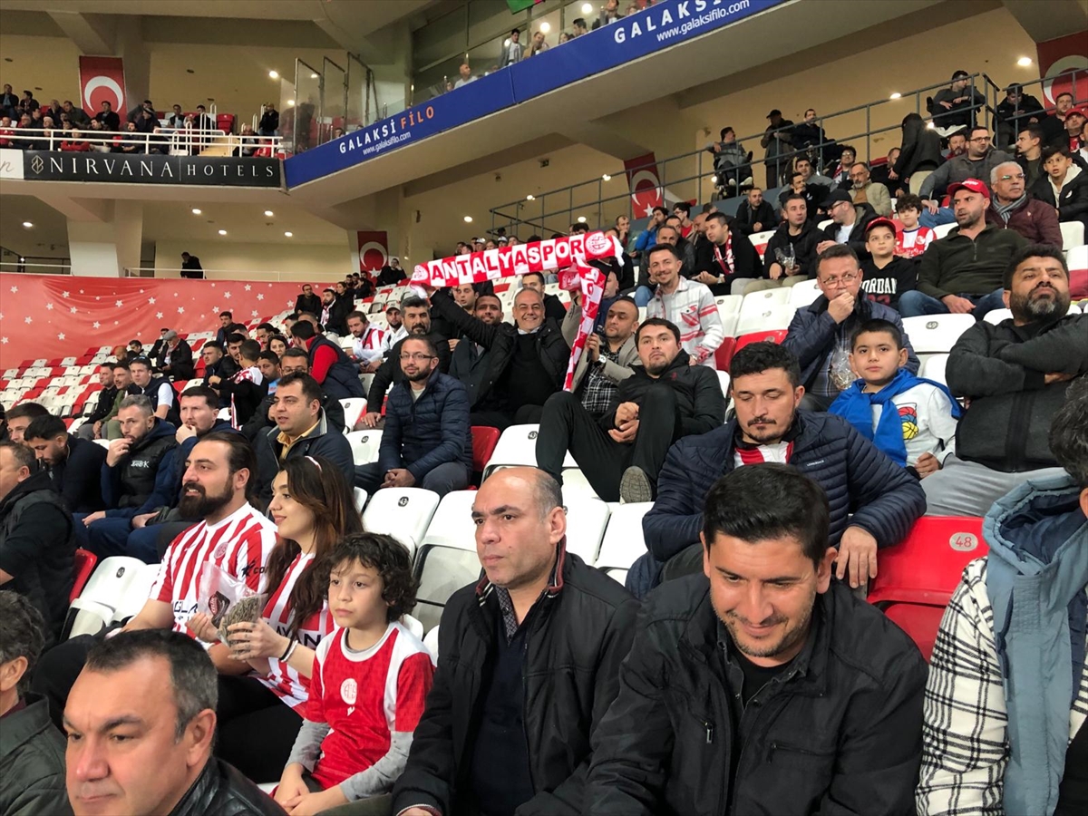 ANTALYA (AA) – Cumhur İttifakı'nın Muratpaşa Belediye Başkan adayı Özdemir