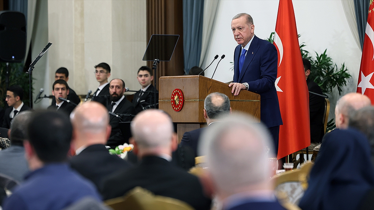 Cumhurbaşkanı Erdoğan, "Terör örgütlerine karşı verdiğimiz mücadele esasen milli bir