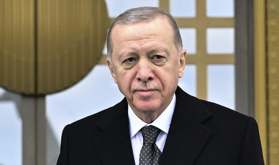 Cumhurbaşkanı Recep Tayyip Erdoğa, İran Cumhurbaşkanı İbrahim Reisi, Özbekistan Cumhurbaşkanı