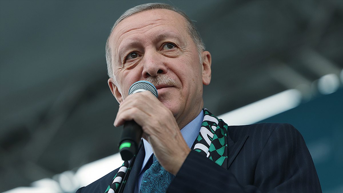 Cumhurbaşkanı Erdoğan, "Deprem bölgesinin imarı yanında, Marmara'dan başlayarak riskli yerleşim