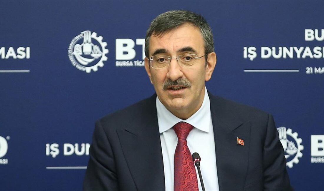 Cumhurbaşkanı Yardımcısı Yılmaz, "Özellikle nitelikli yatırımcılarımızı ve ihracatçılarımızı desteklemeye devam