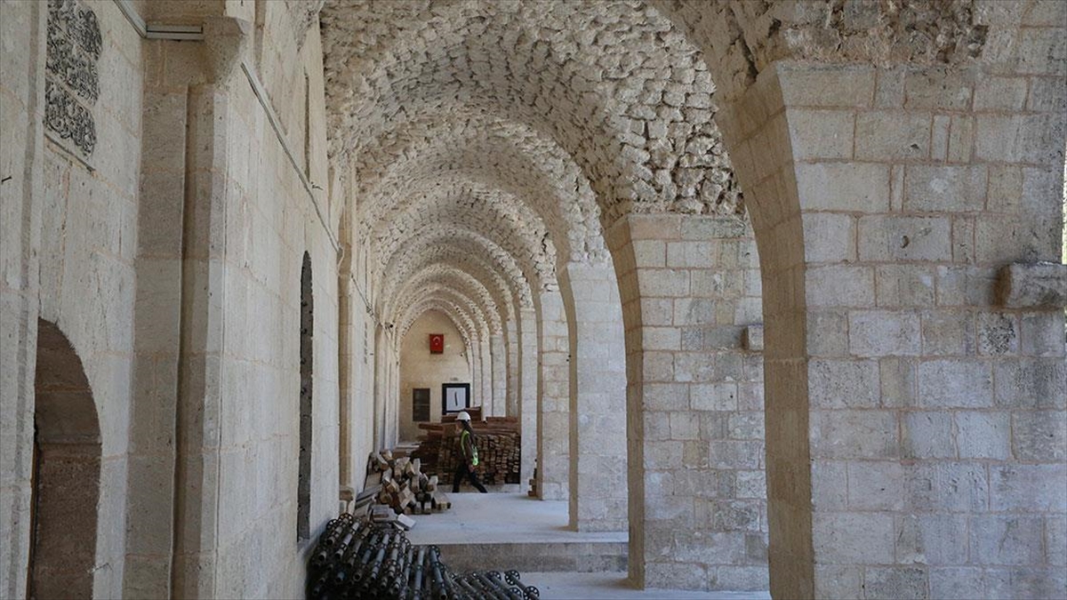 Şanlıurfa'da 6 Şubat 2023 tarihindeki depremlerde hasar alan Ulu Cami'nin