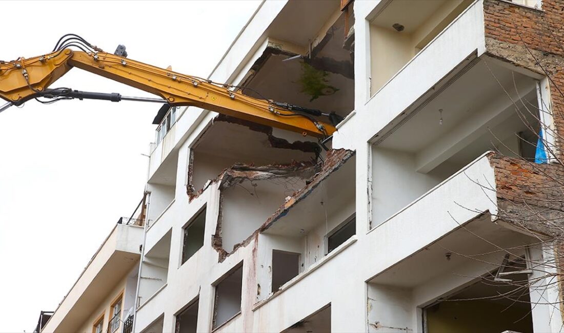 Diyarbakır'da geçen yıl 6 Şubat'ta meydana gelen Kahramanmaraş merkezli depremlerde