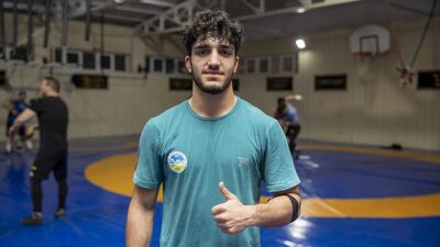 Milli takım formasıyla katıldığı ilk uluslararası şampiyonada üçüncülük elde eden