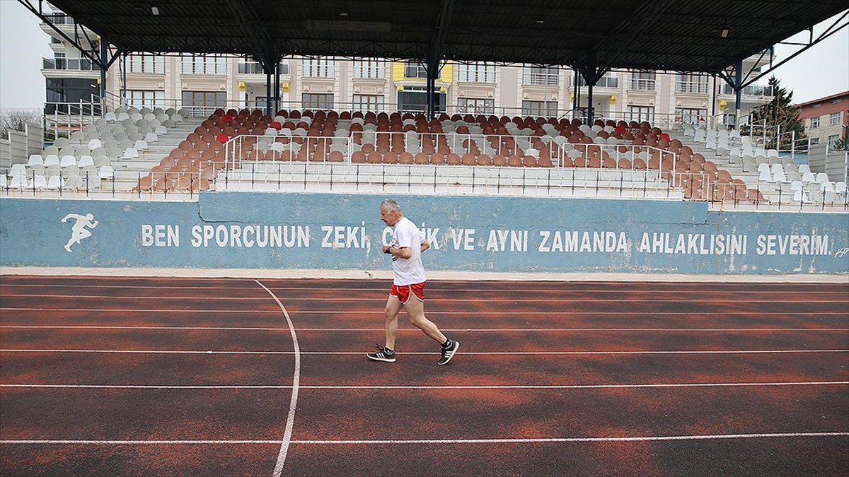 Edirne'de 52 yıldır ulusal ve uluslararası yarışmalara katılan 68 yaşındaki