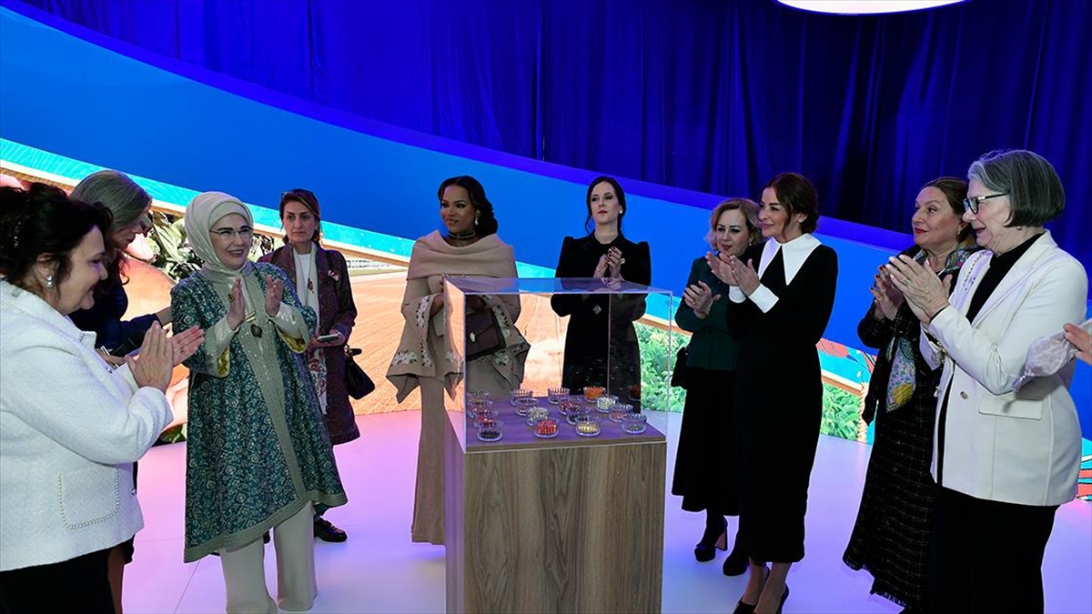 Cumhurbaşkanı Recep Tayyip Erdoğan'ın eşi Emine Erdoğan, Antalya Diplomasi Forumu'na