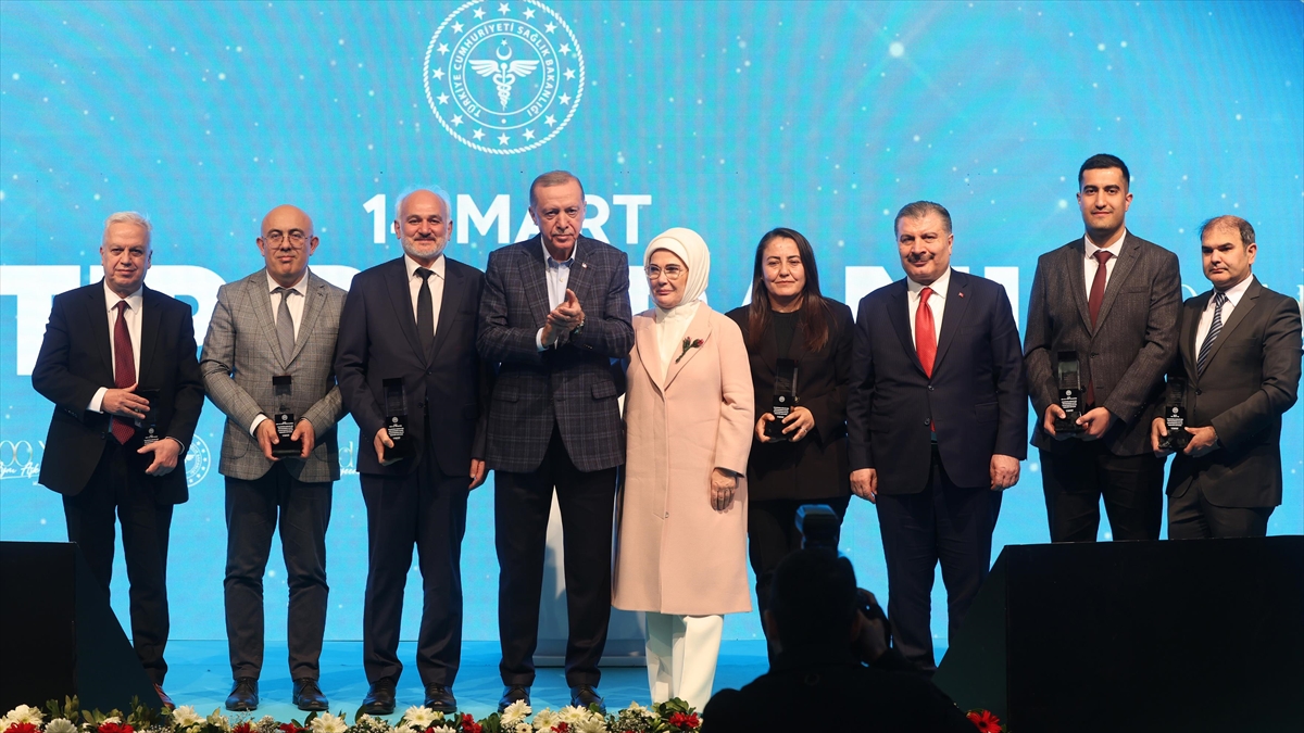 İSTANBUL (AA) – Cumhurbaşkanı Recep Tayyip Erdoğan’ın eşi Emine Erdoğan,
