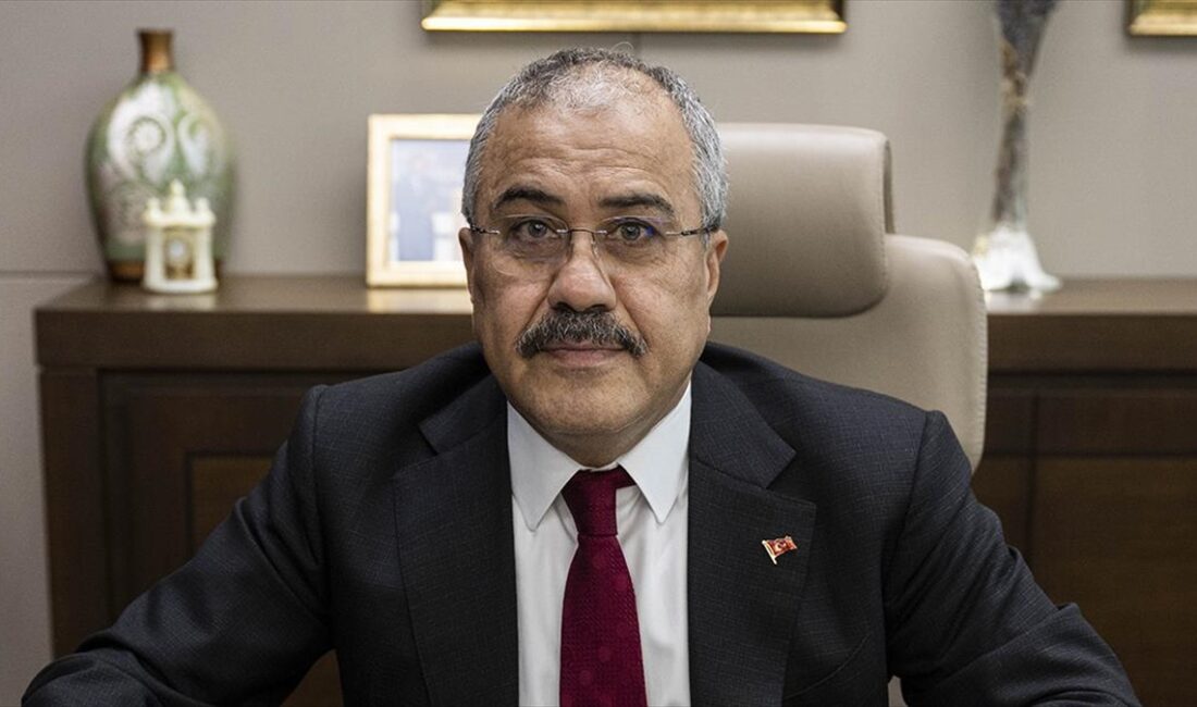 Enerji Piyasası Düzenleme Kurulu Başkanlığına yeniden Mustafa Yılmaz getirildi.