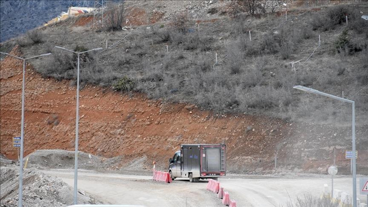 Erzincan'ın İliç ilçesindeki altın madeni sahasında meydana gelen toprak kaymasına