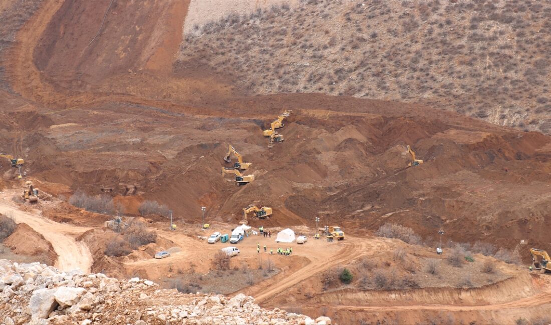 ERZINCAN (AA) – Çöpler köyündeki maden ocağında yaşanan ve 9