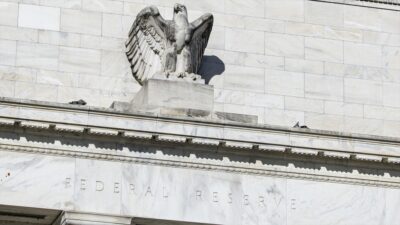 ABD Merkez Bankası (Fed), politika faizini beklentiler dahilinde değiştirmeyerek 23