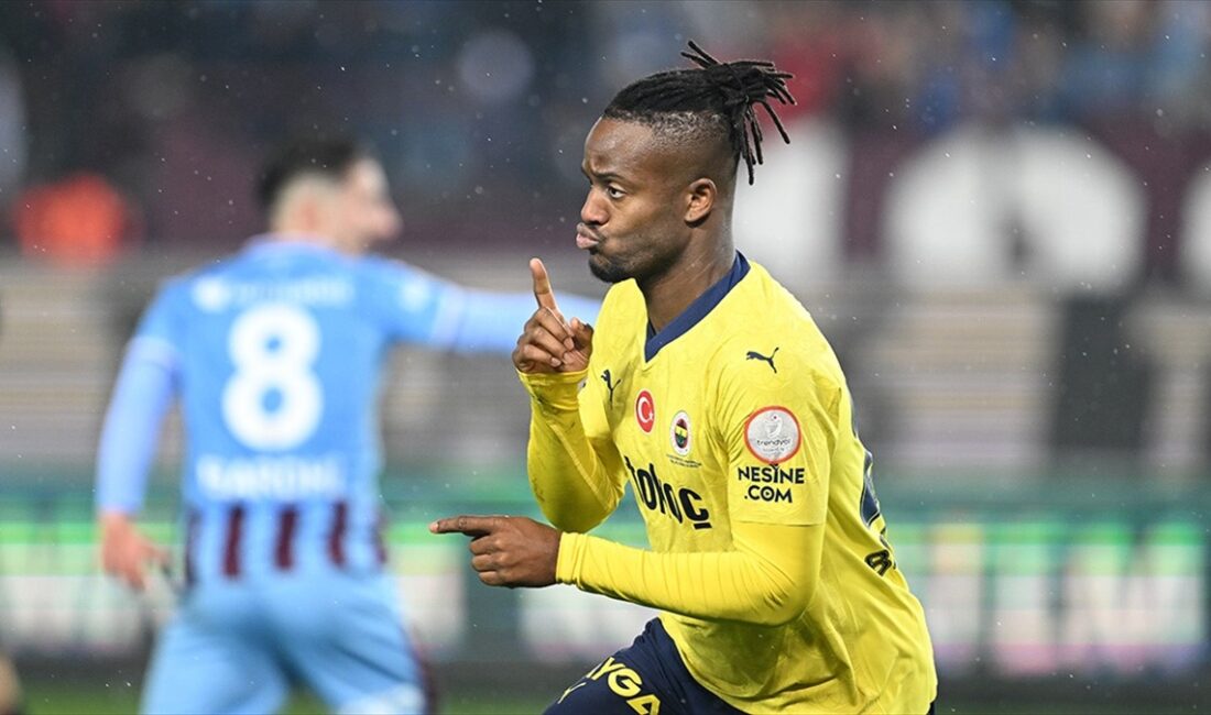 Trabzonspor deplasmanından 3-2'lik galibiyetle ayrılan Fenerbahçe'de Michy Batshuayi, oyuna sonradan