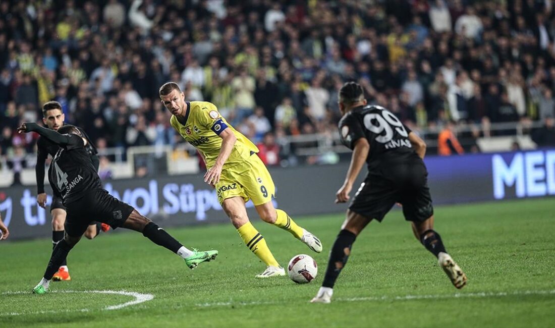 Trendyol Süper Lig'in 28. hafta maçında Fenerbahçe, deplasmanda Atakaş Hatayspor'u