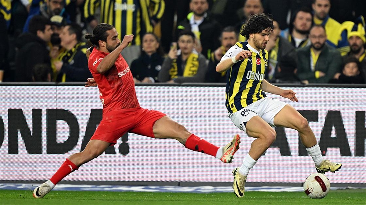 Trendyol Süper Lig'in 29. haftasında Siltaş Yapı Pendikspor'u konuk eden