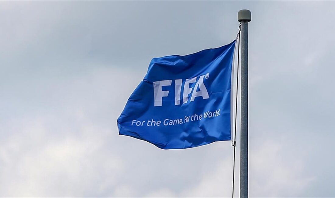 FIFA, 1 Süper Lig takımına süresiz, 4 Süper Lig ve