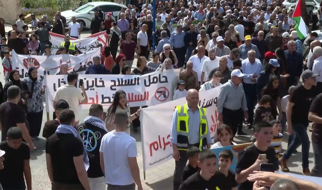 Filistinliler, İsrail'in Gazze'ye devam eden saldırıları ve İsrail'in Filistin topraklarını