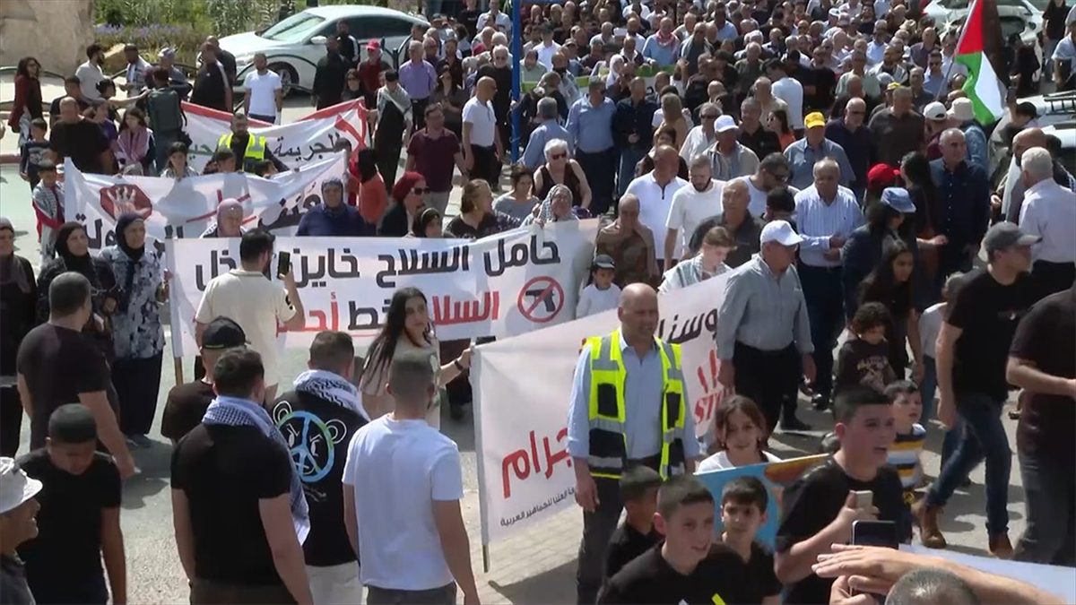 Filistinliler, İsrail'in Gazze'ye devam eden saldırıları ve İsrail'in Filistin topraklarını