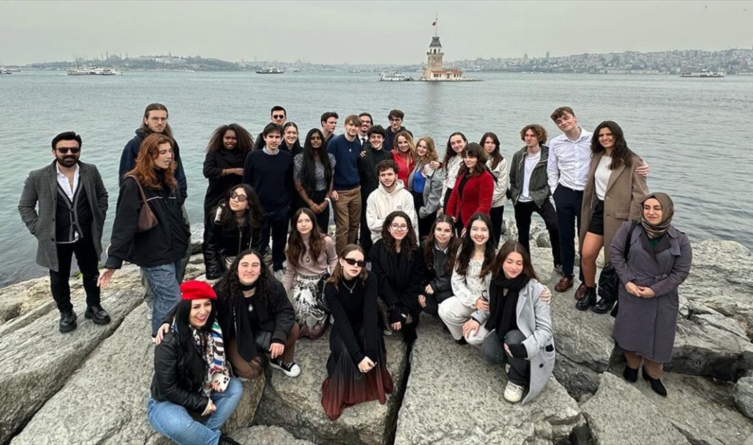 Paris Yunus Emre Enstitüsü'nün (YEE) diplomat adaylarına yönelik projesi kapsamında