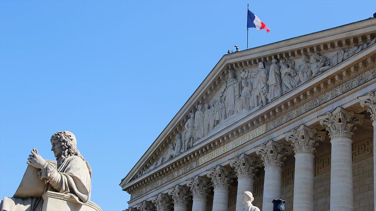 Fransa'da Ulusal Meclis, 300'den fazla Cezayirlinin hayatını kaybettiği "1961 Paris