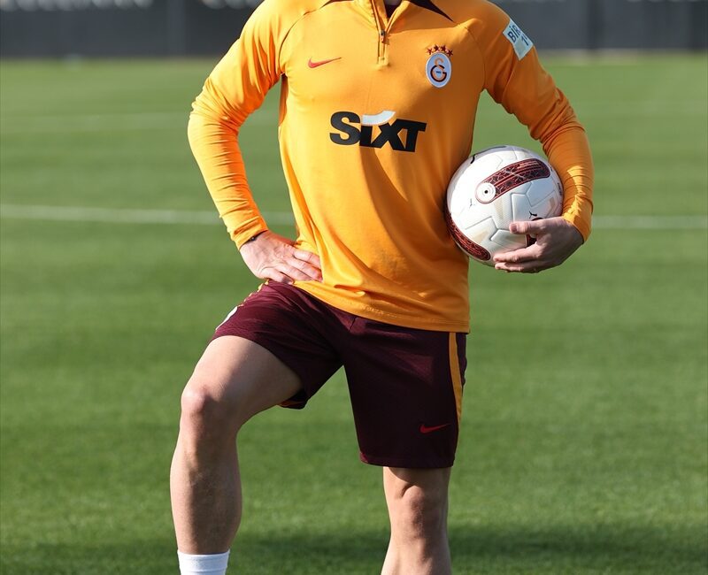 ANTALYA (AA) – Galatasaraylı futbolcu Dries Mertens, "Bir ağrım sakatlığım