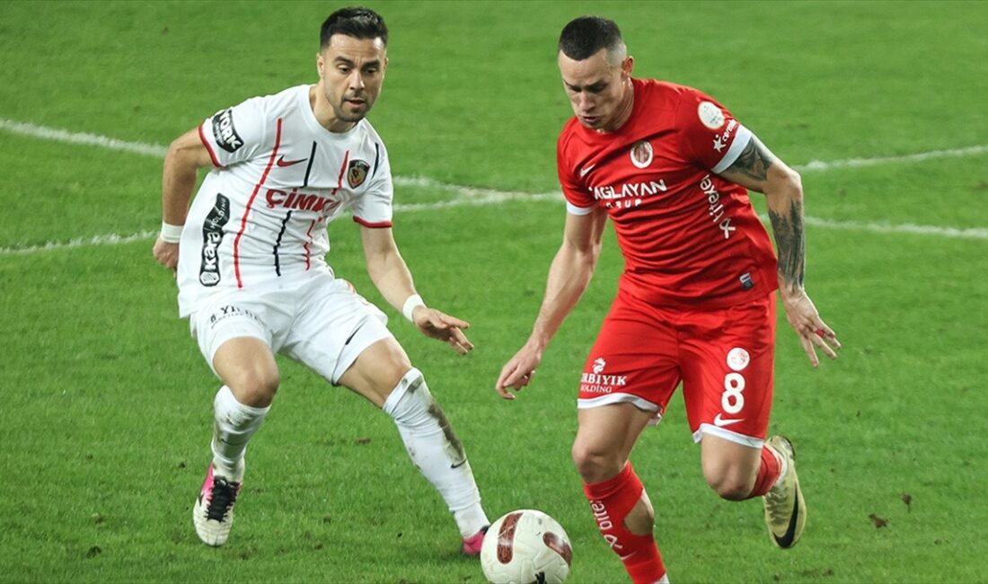 Ligdeki son 11 maçında sadece 9 puan toplayabilen Gaziantep ekibi,