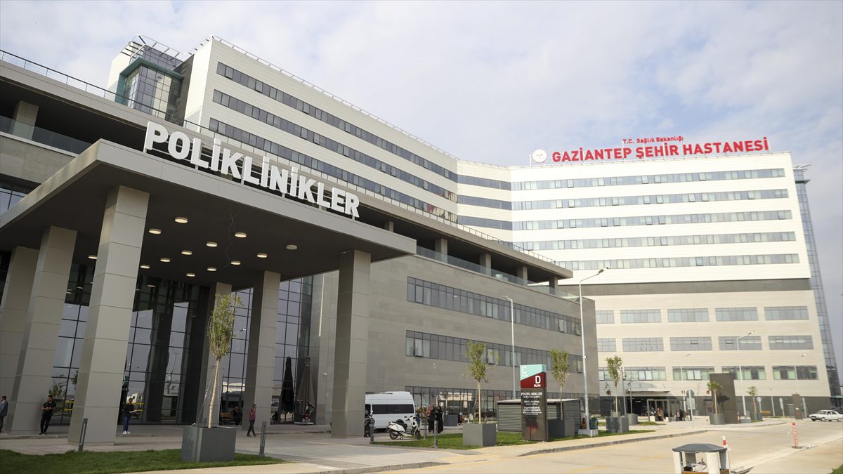 Sağlık Bakanı Fahrettin Koca, Gaziantep Şehir Hastanesi'nin açılışından itibaren yaklaşık