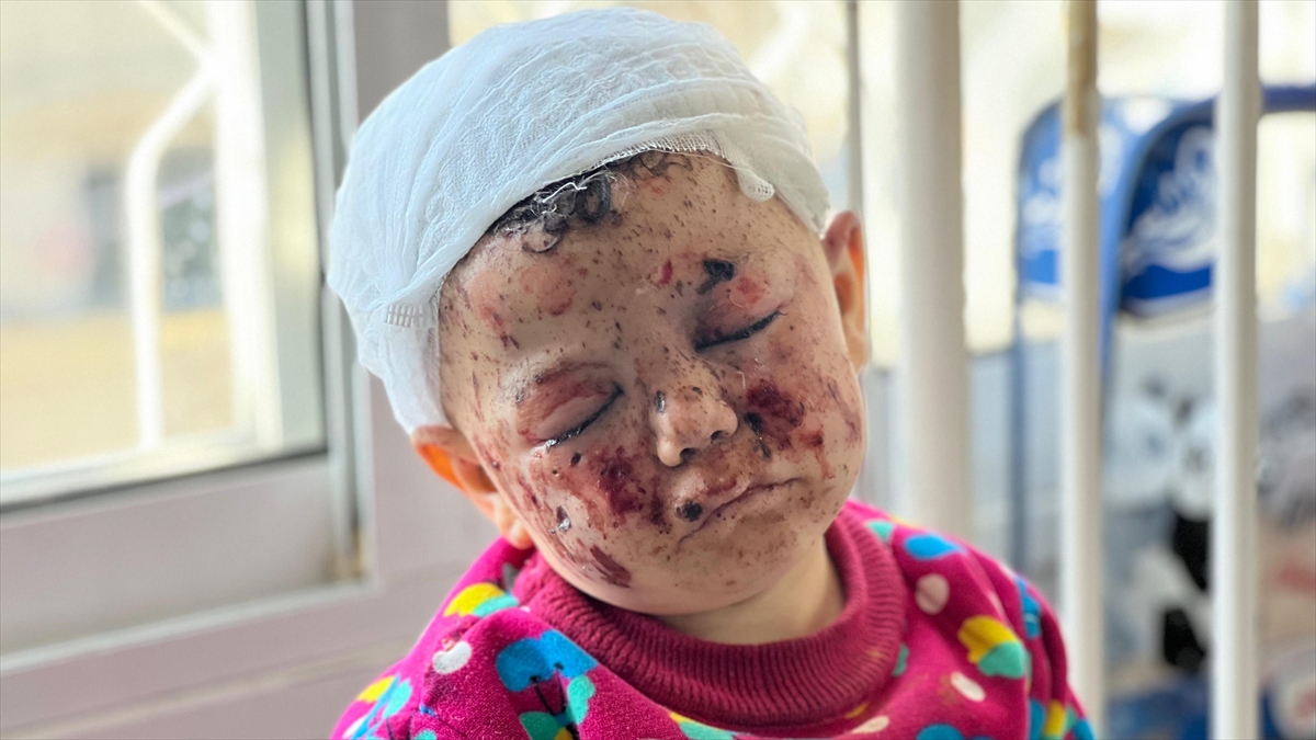GAZZE (AA) – İsrail’in, Gazze kentinin Şeyh Rıdvan Mahallesi’ne düzenlediği
