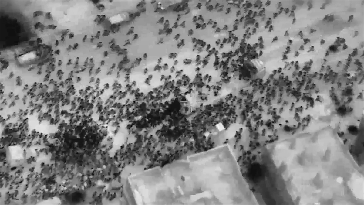 Gazze Şeridi'nde yardım bekleyenlerin hedef alındığı saldırıdan yaralı kurtulanlar ve